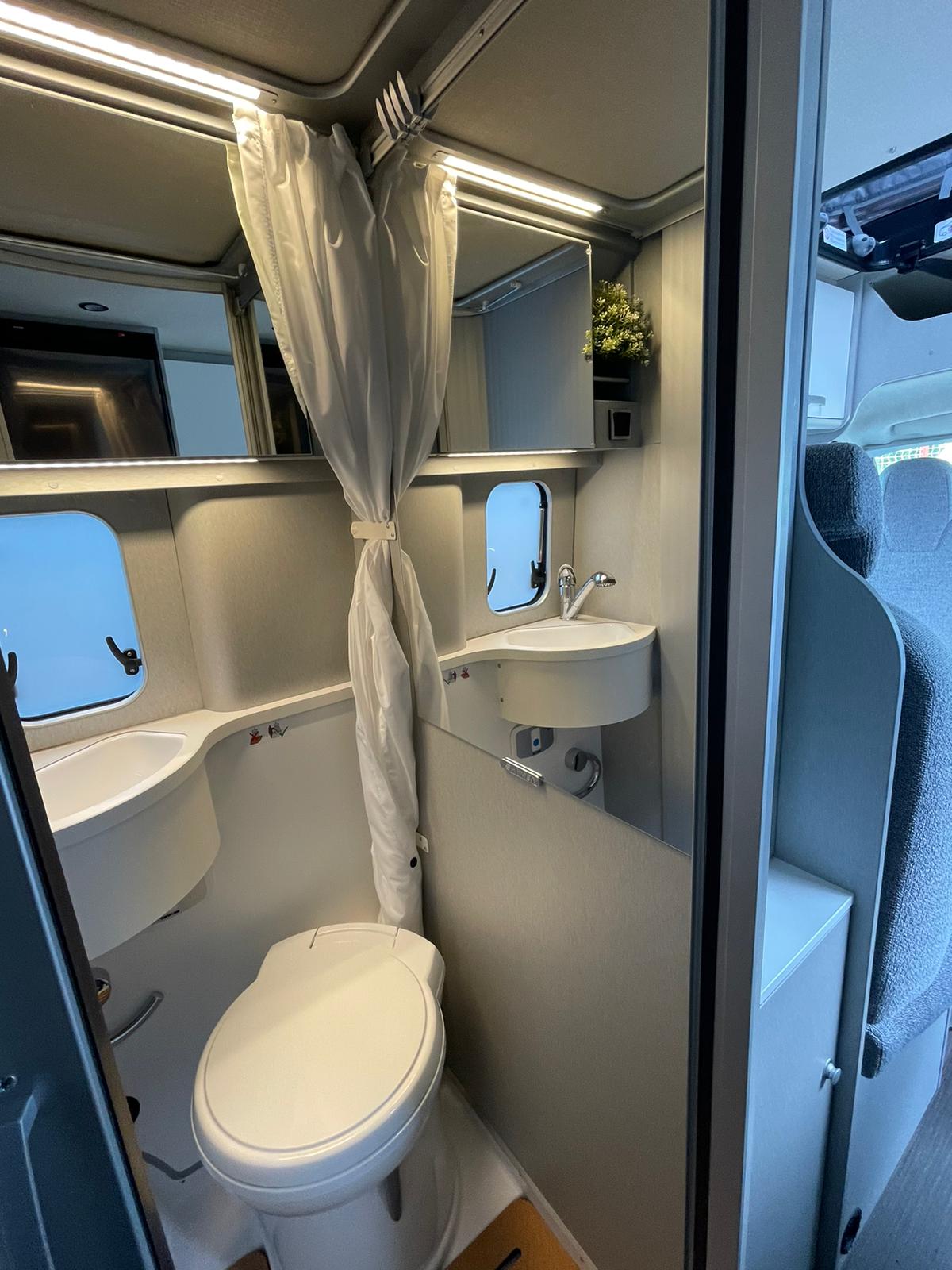 0000008438_fourgon_hymer_camper_vans_free_600_campus_edition_fiat_2_2l_140cv_20249.jpg