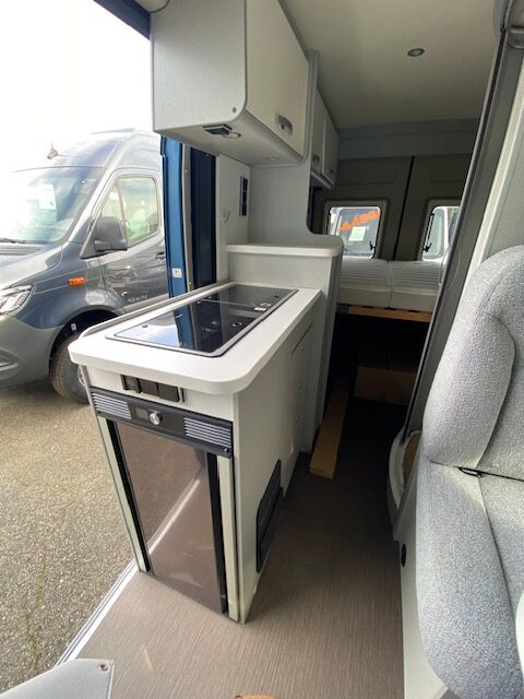 0000010869_fourgon_hymer_camper_vans_free_540_blue_evolution_fiat_2_2l_140cv_20246.jpg