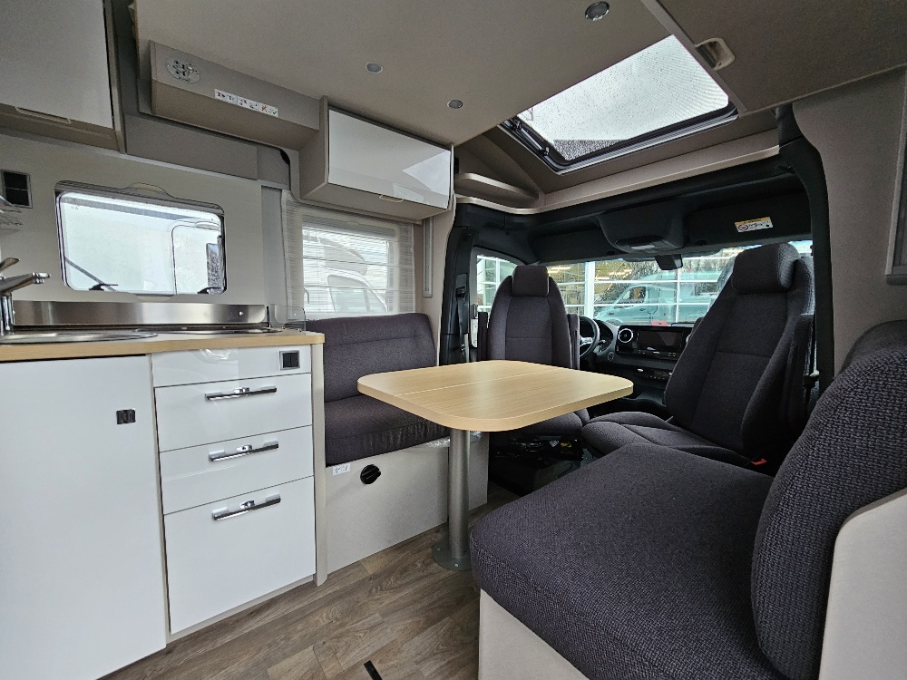 0000011026_profile_hymer_tramp_s_695_mercedes_417cdi_170cv_bva_202511.jpg