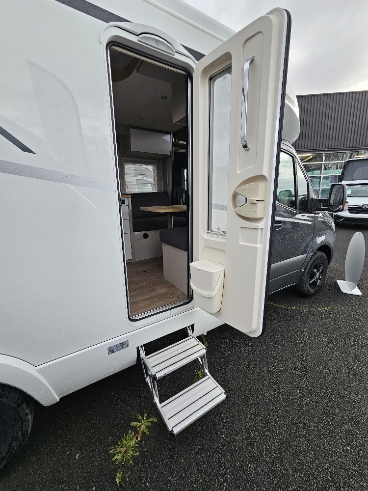 0000011026_profile_hymer_tramp_s_695_mercedes_417cdi_170cv_bva_202512.jpg