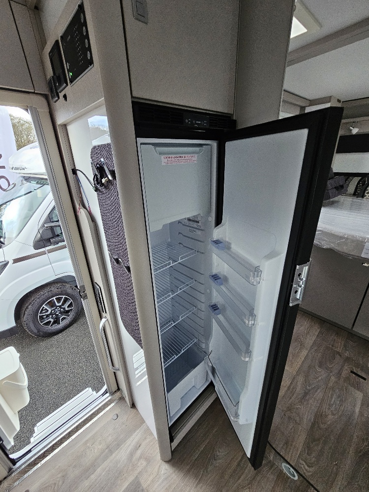 0000011026_profile_hymer_tramp_s_695_mercedes_417cdi_170cv_bva_20257.jpg