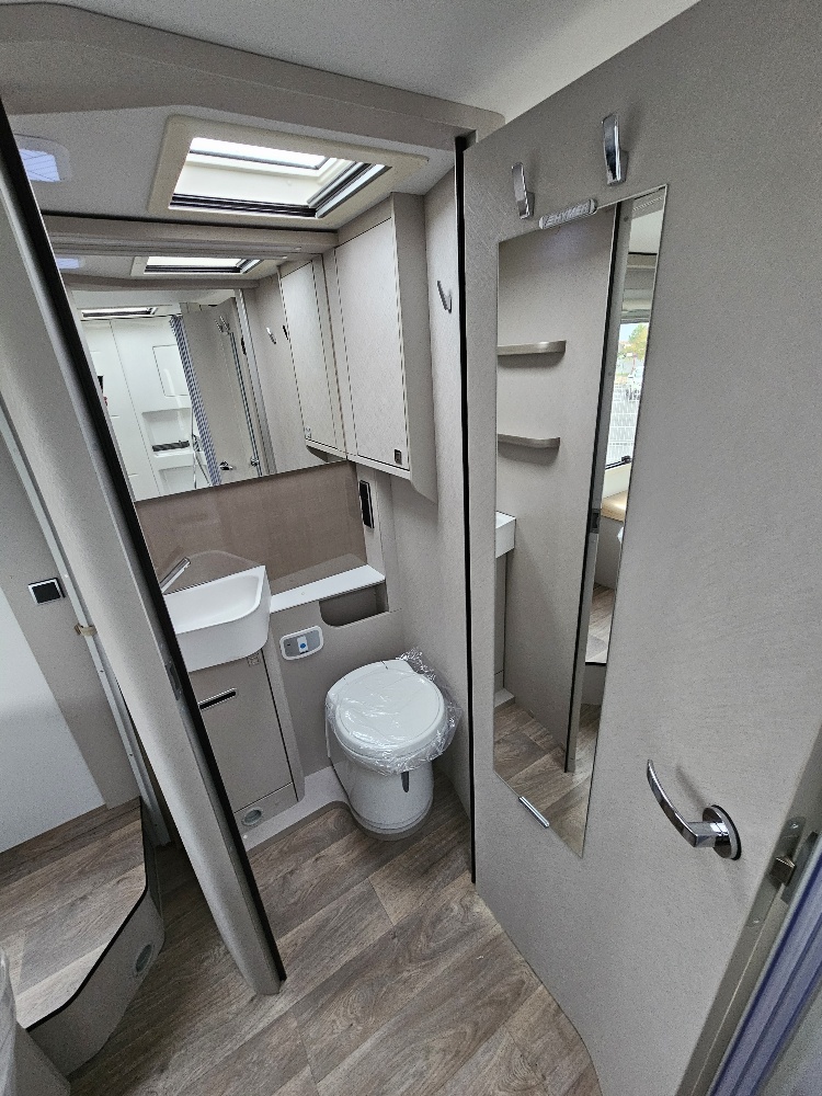 0000011026_profile_hymer_tramp_s_695_mercedes_417cdi_170cv_bva_20259.jpg