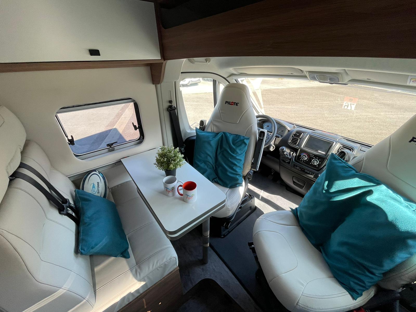 0000011378_fourgon_pilote_v540_toit_relevable_fiat_2_2l_140cv_20243.jpg
