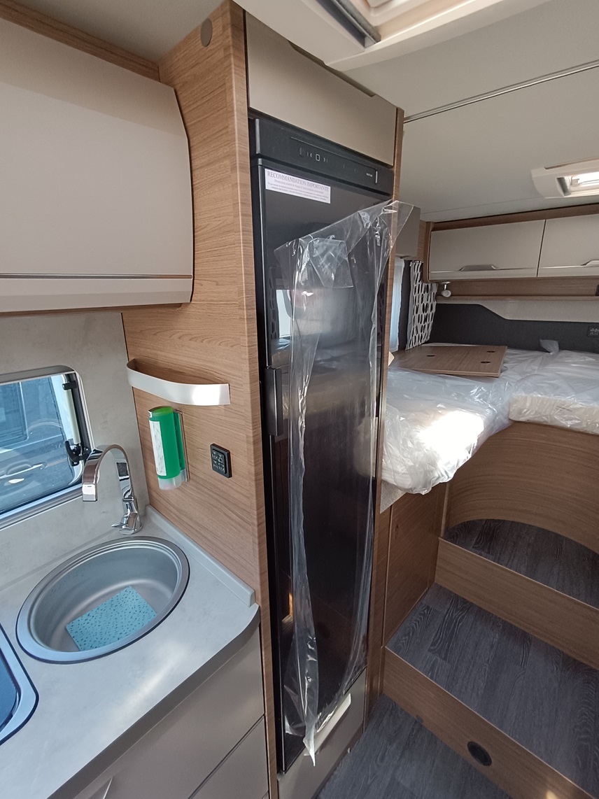 0000011585_profile_knaus_van_ti_vw_640_meg_vansati_vw_crafter_2_0l_177cv_20246.jpg