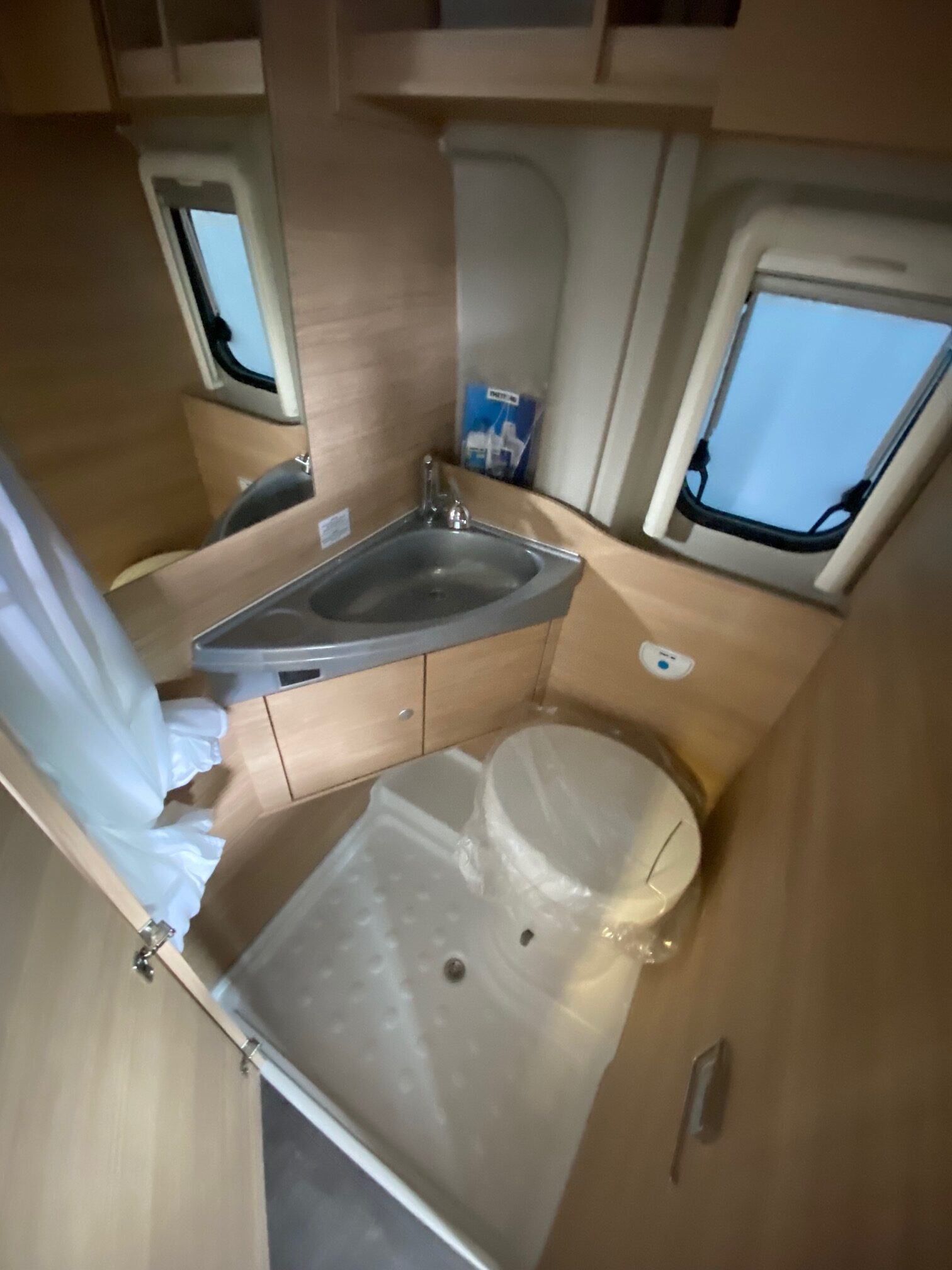 0000012036_fourgon_roadcar_r_540_toit_relevable_fiat_ducato_2_2l_140cv_20244.jpg