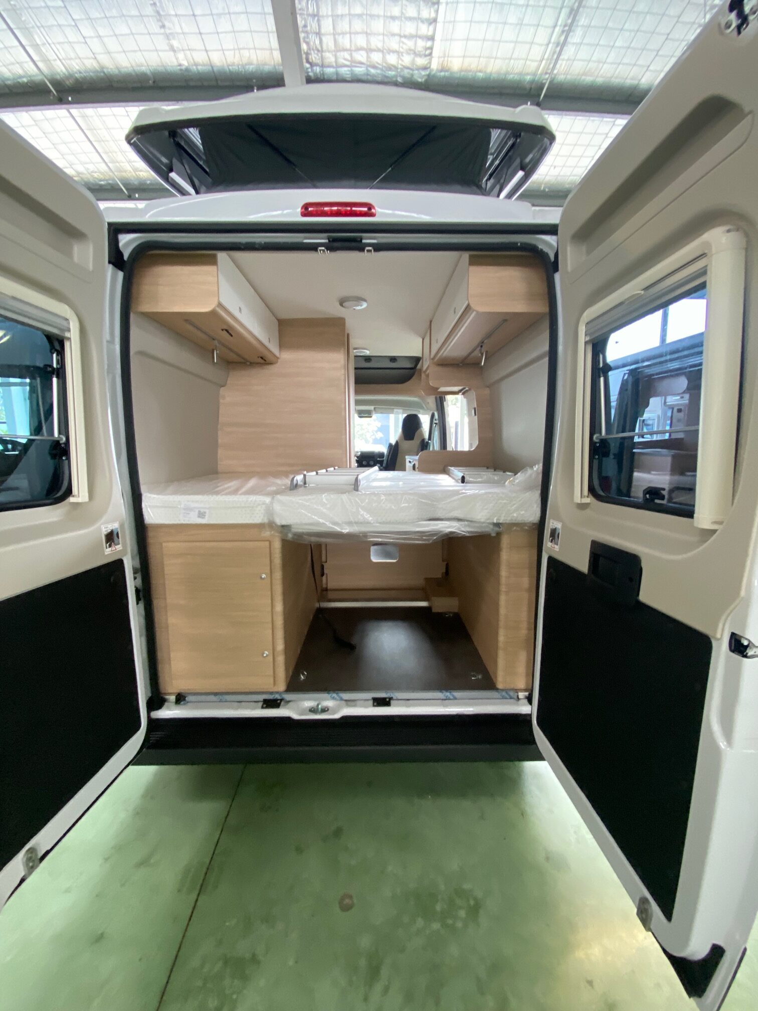 0000012036_fourgon_roadcar_r_540_toit_relevable_fiat_ducato_2_2l_140cv_20246.jpg