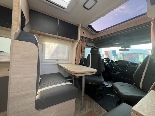 0000012075_profile_challenger_s217_etape_edition_renault_master_2_3l_145cv_20242.jpg