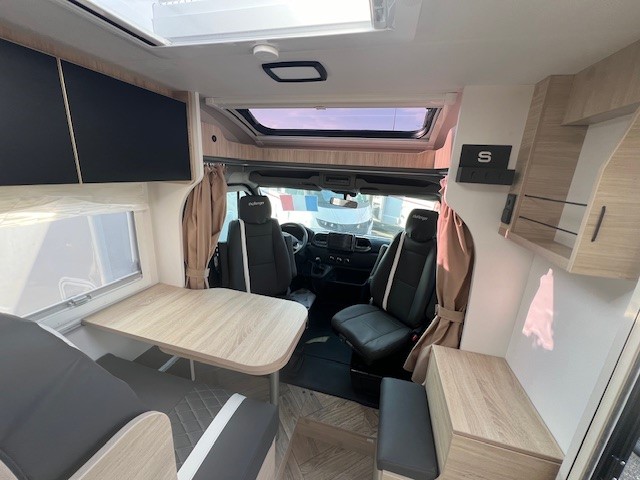 0000012075_profile_challenger_s217_etape_edition_renault_master_2_3l_145cv_20243.jpg