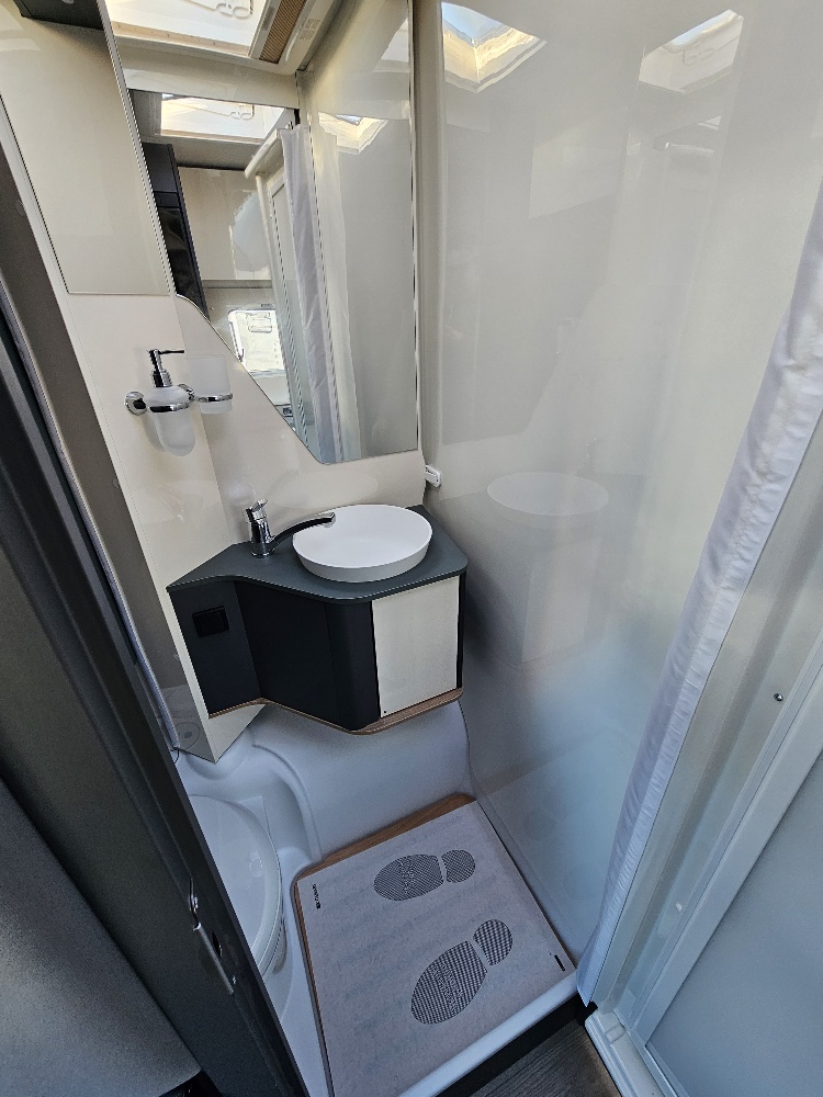 0000012674_profile_laika_kosmo_l105_fiat_ducato_2_2l_140cv_20256.jpg