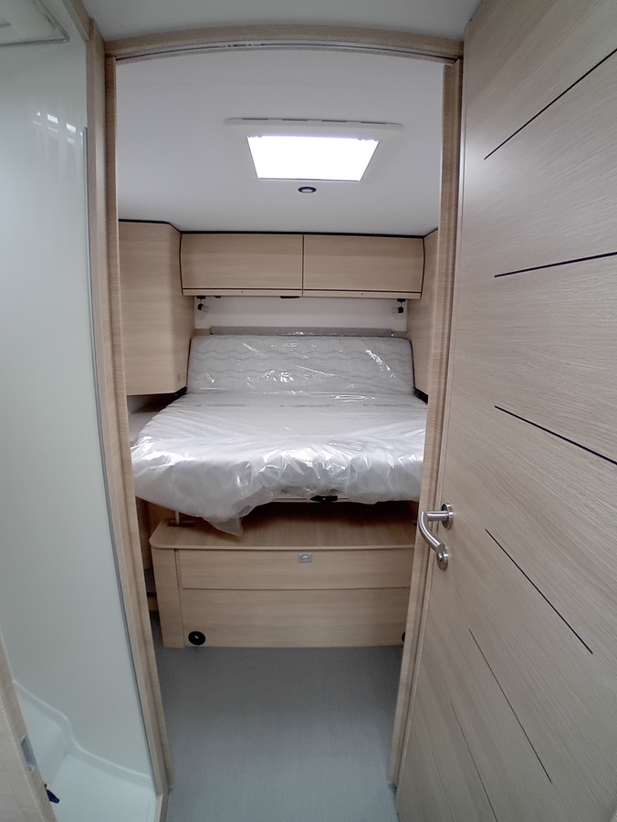 0000012678_profile_rapido_696_f_fiat_ducato_2_2l_140cv_20253.jpg