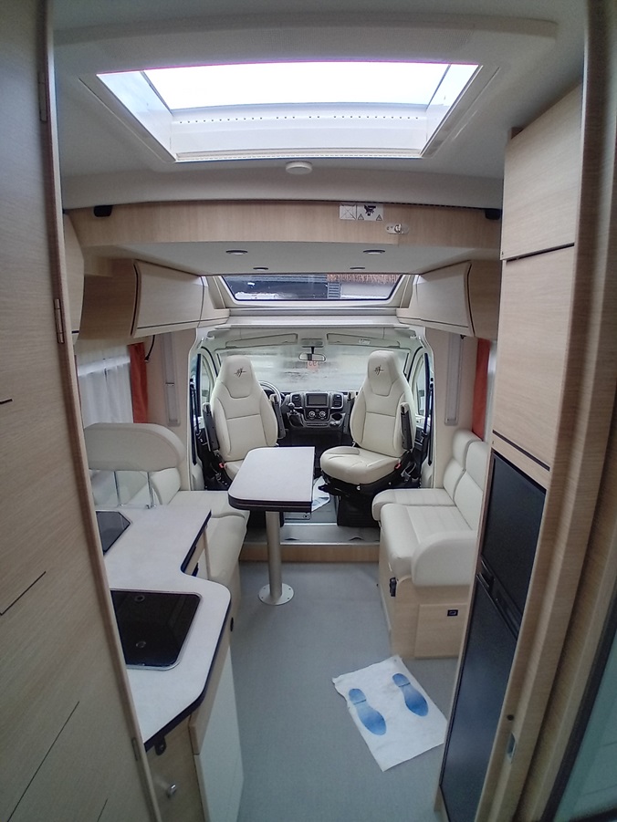 0000012678_profile_rapido_696_f_fiat_ducato_2_2l_140cv_20255.jpg