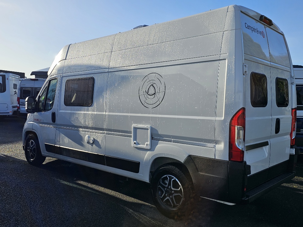 0000012750_fourgon_campereve_family_van_peugeot_2_2l_140cv_bva_20252.jpg