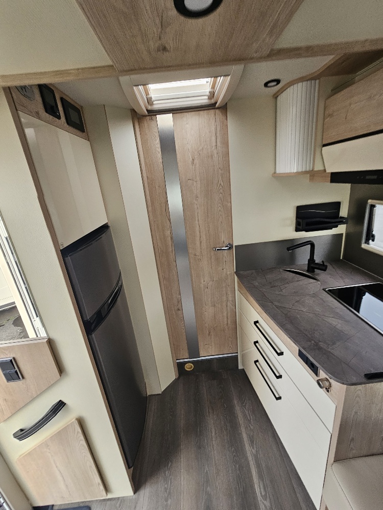 0000012966_profile_fleurette_florium_mayflower_74_lmf_fiat_ducato_2_2l_140cv_202515.jpg