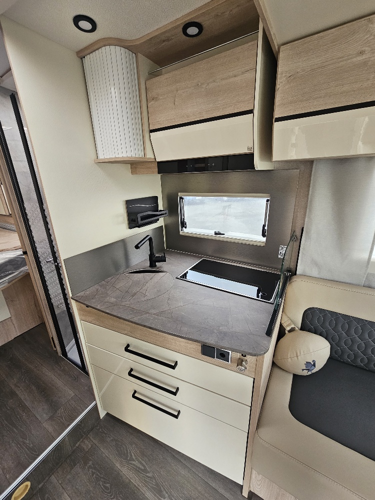 0000012966_profile_fleurette_florium_mayflower_74_lmf_fiat_ducato_2_2l_140cv_20259.jpg