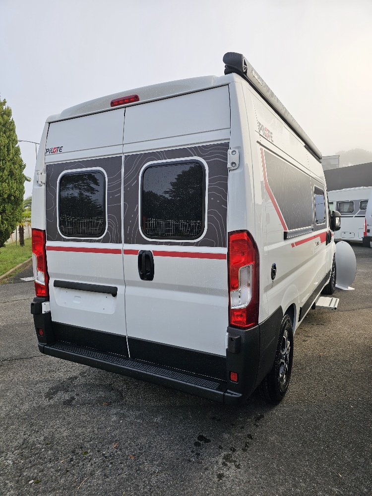 0000012969_fourgon_pilote_v600g_evidence_fiat_ducato_2_2l_140cv_20252.jpg