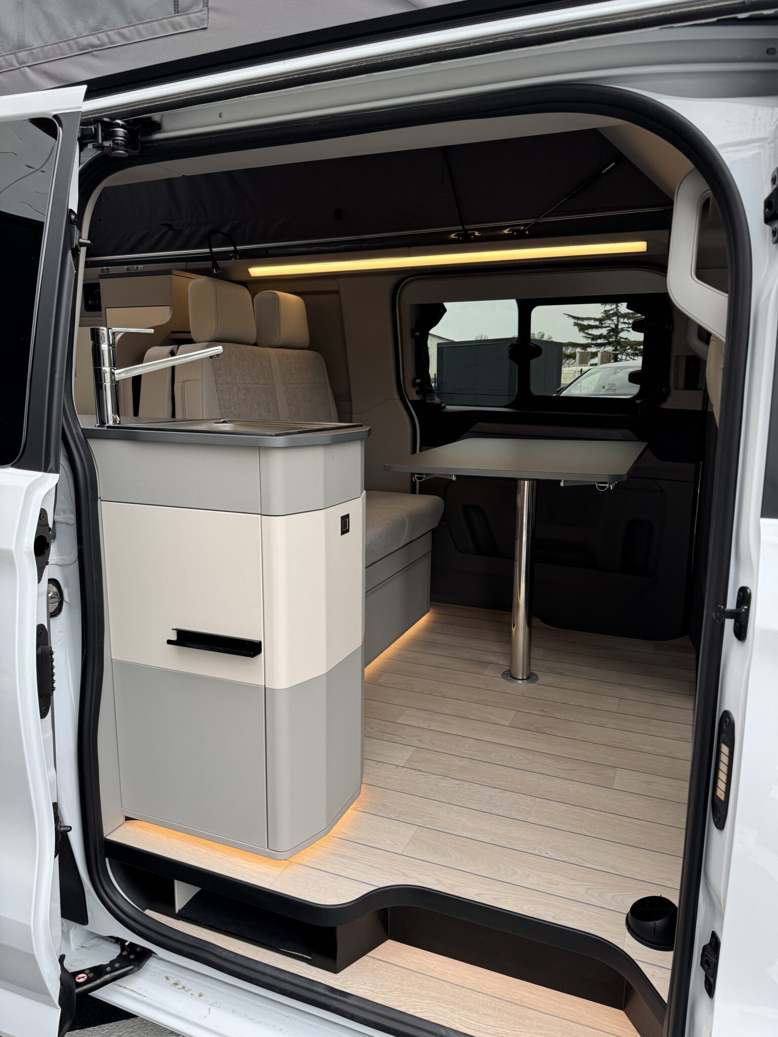 0000012982_van_westfalia_kelsey_ford_2_0l_170cv_bva_20255.jpg