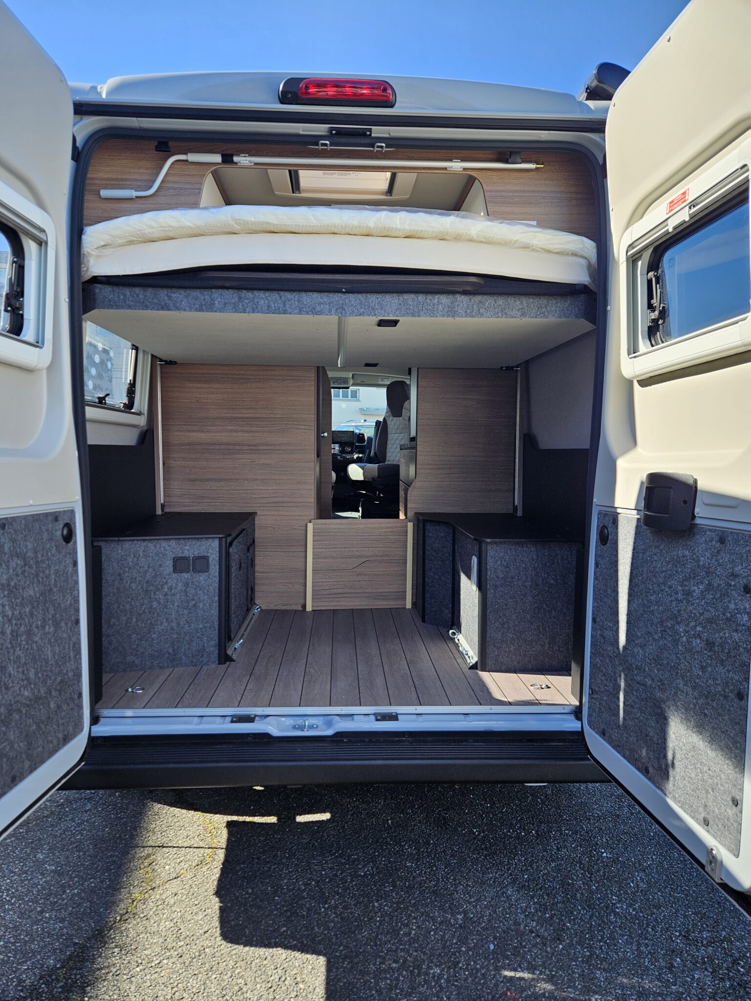 0000013081_fourgon_knaus_boxlife_600mq__platinium__fiat_2_2l_140cv_bva_202512.jpg