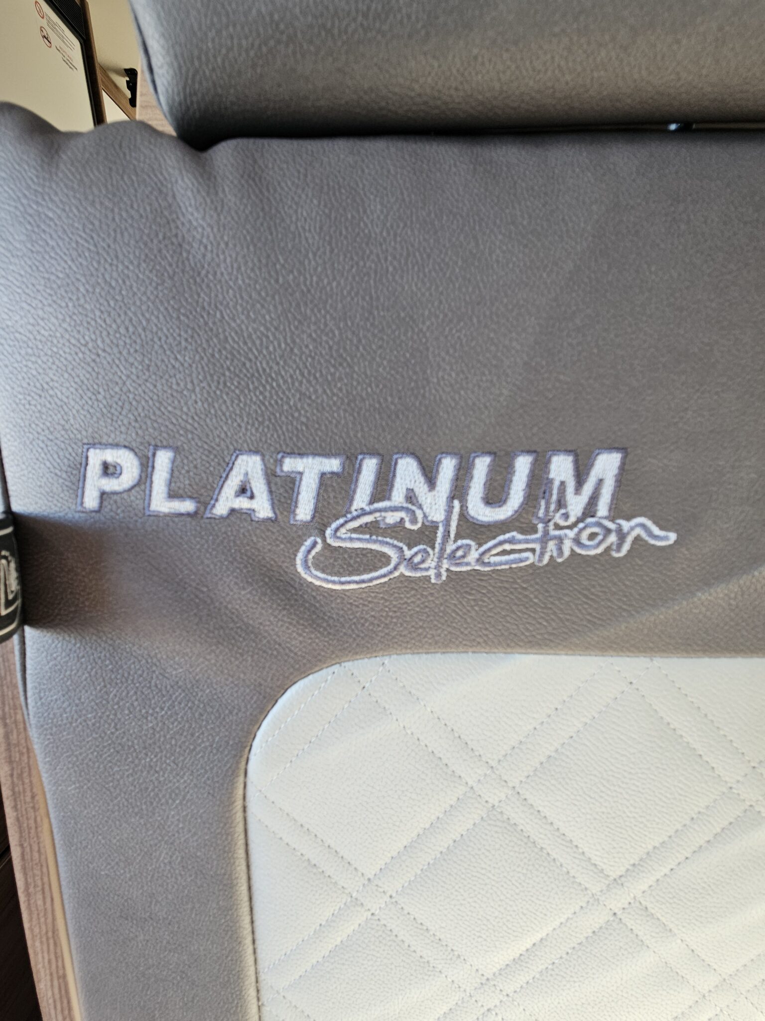 0000013081_fourgon_knaus_boxlife_600mq__platinium__fiat_2_2l_140cv_bva_202519.jpg