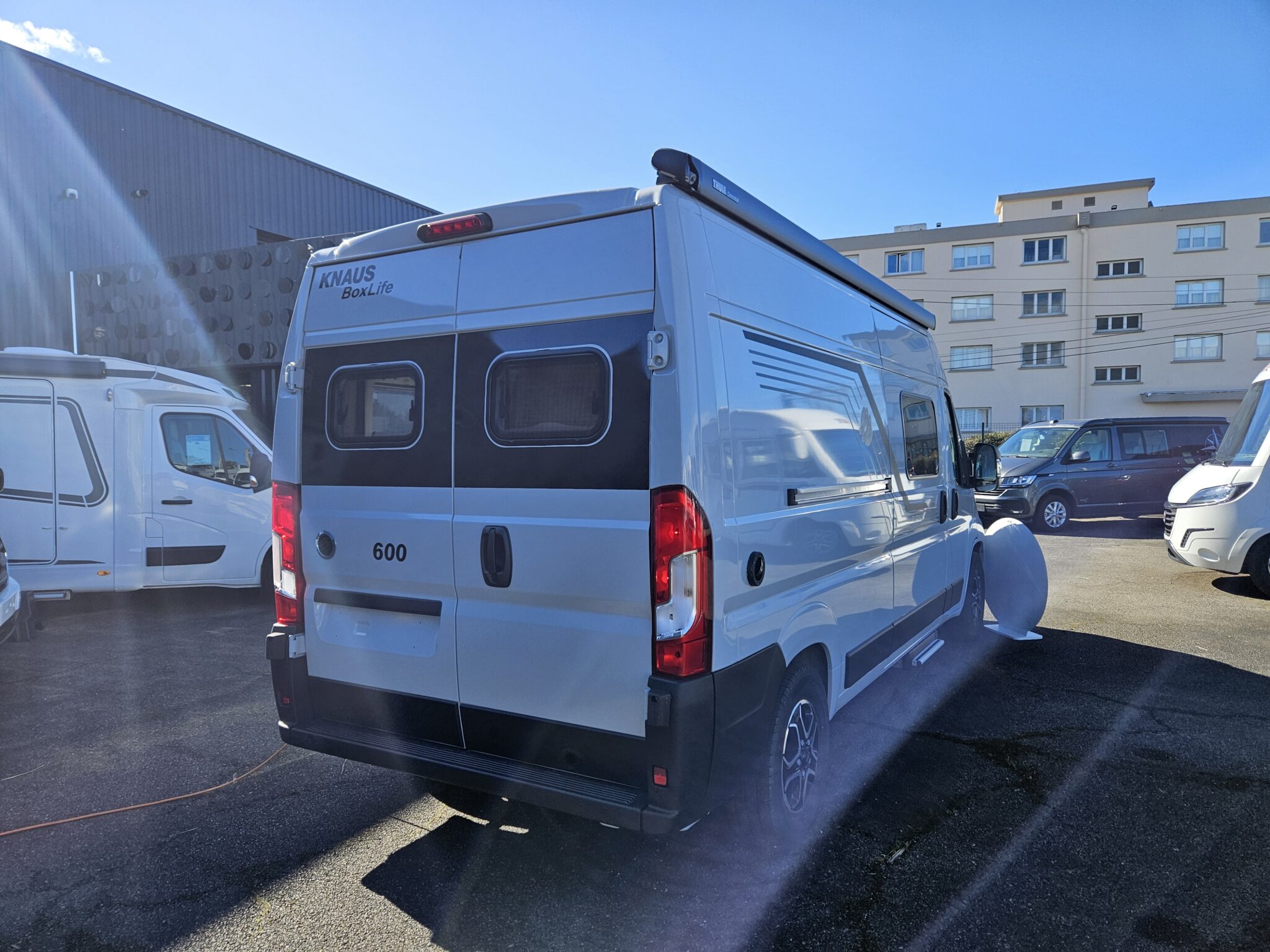 0000013081_fourgon_knaus_boxlife_600mq__platinium__fiat_2_2l_140cv_bva_20257.jpg