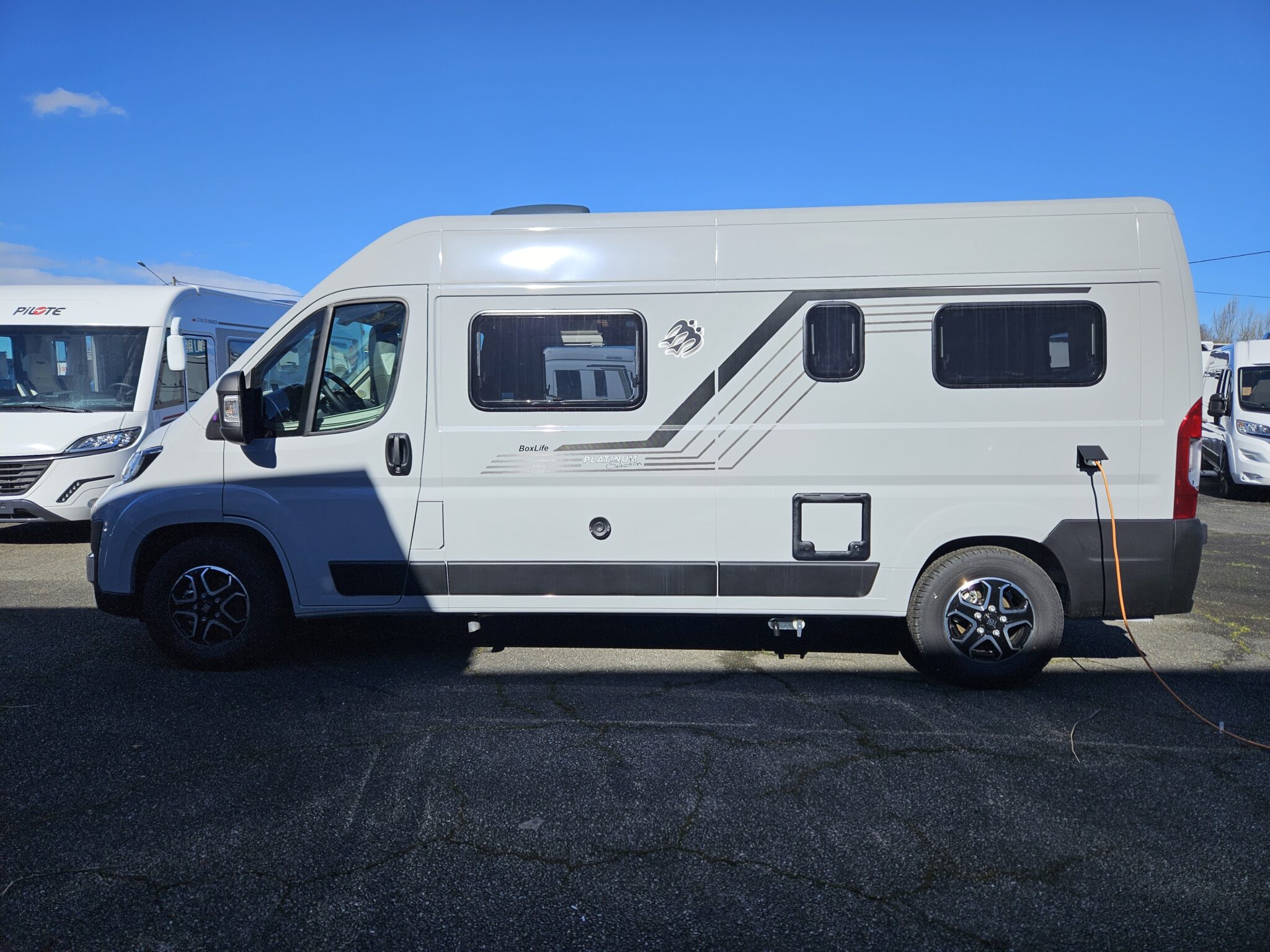 0000013081_fourgon_knaus_boxlife_600mq__platinium__fiat_2_2l_140cv_bva_20258.jpg