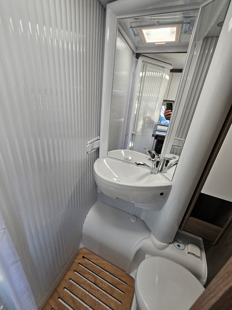 0000013202_profile_carado_v_132_pro_fiat_ducato_2_2l_140cv_202412.jpg