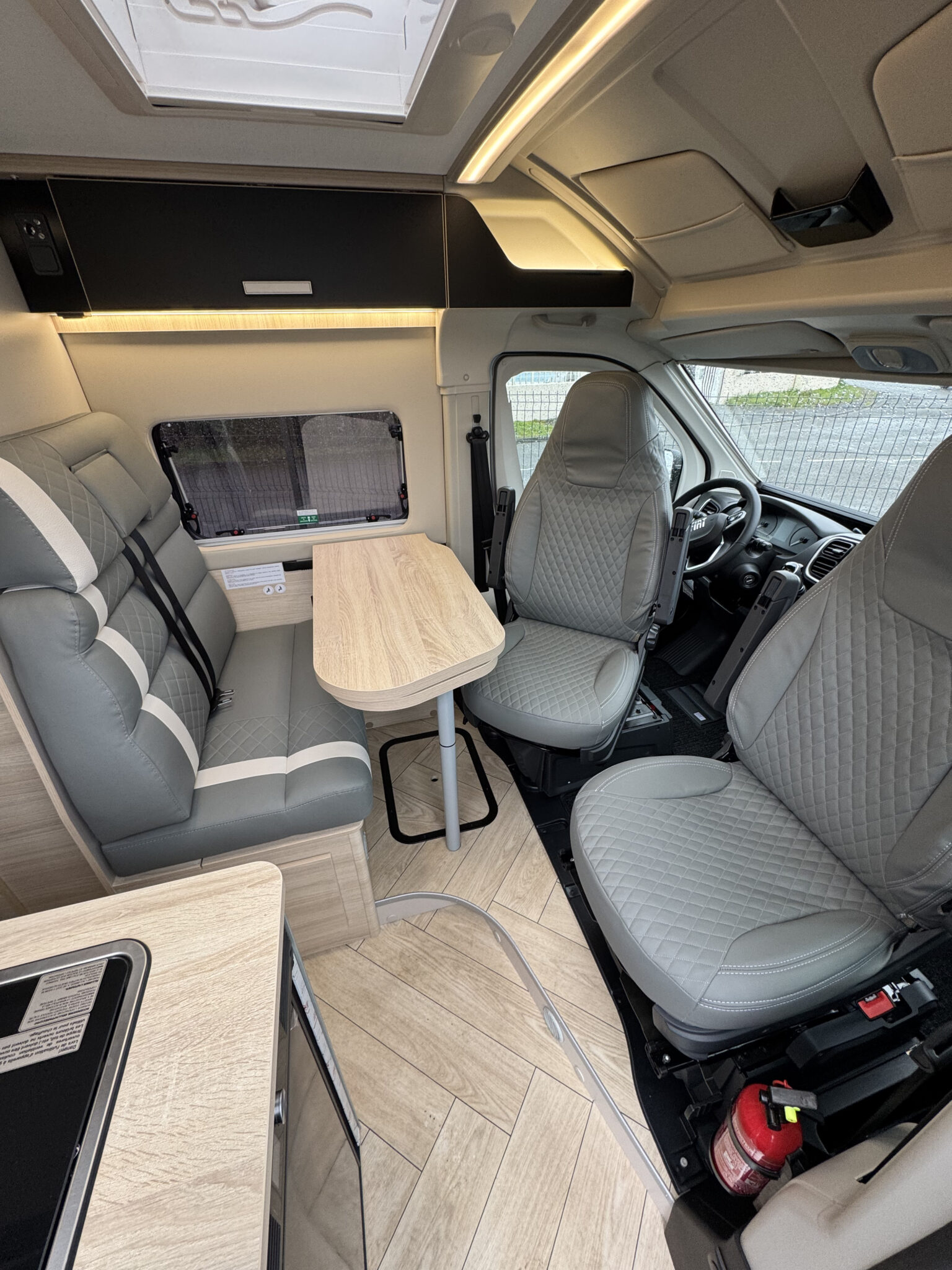 0000013340_fourgon_chausson_v594s_sportline_fiat_2_2l_140cv_bva_20254.jpg