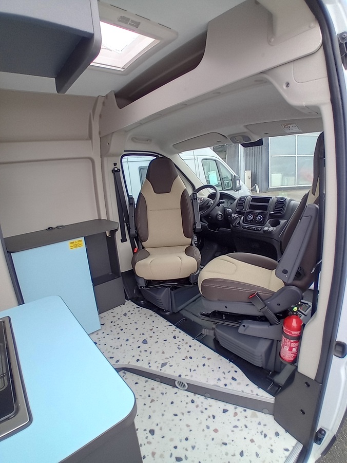 0000013508_fourgon_chausson_golden_line_fiat_ducato_2_2l_140cv_20252.jpg