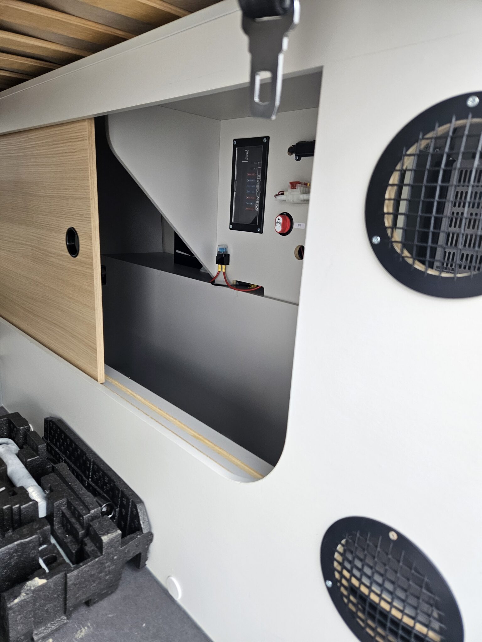 0000009763_fourgon_font_vendome_mastervan_duo_renault_master_2_3l_135cv_202213.jpg