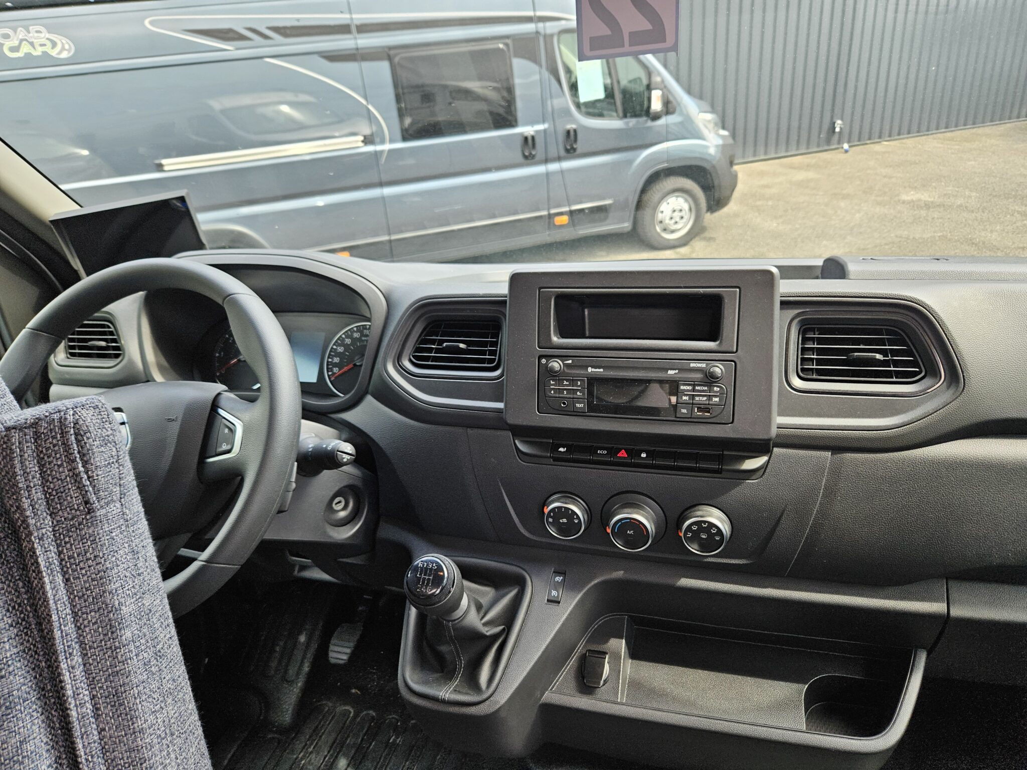 0000009763_fourgon_font_vendome_mastervan_duo_renault_master_2_3l_135cv_20226.jpg