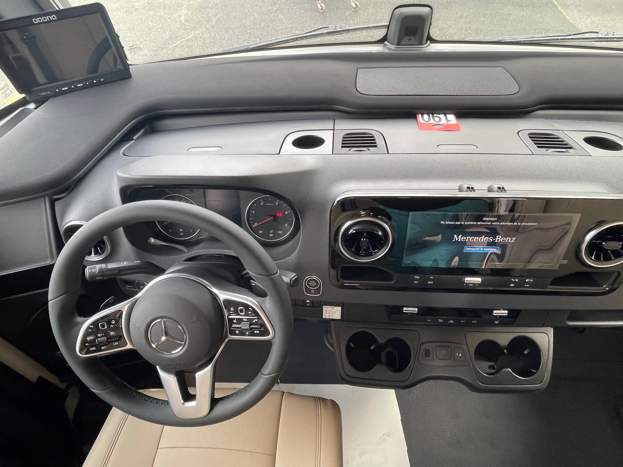 0000011262_integral_le_voyageur_8_7_gjf_heritage_mercedes_sprinter_170cv_20244.jpg