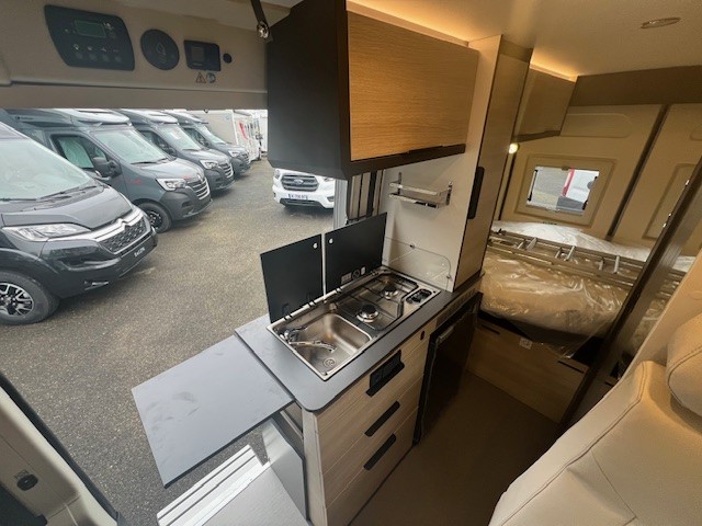 0000011320_fourgon_dreamer_d43_up_fun_peugeot_2_2_l_140_cv_20247.jpg