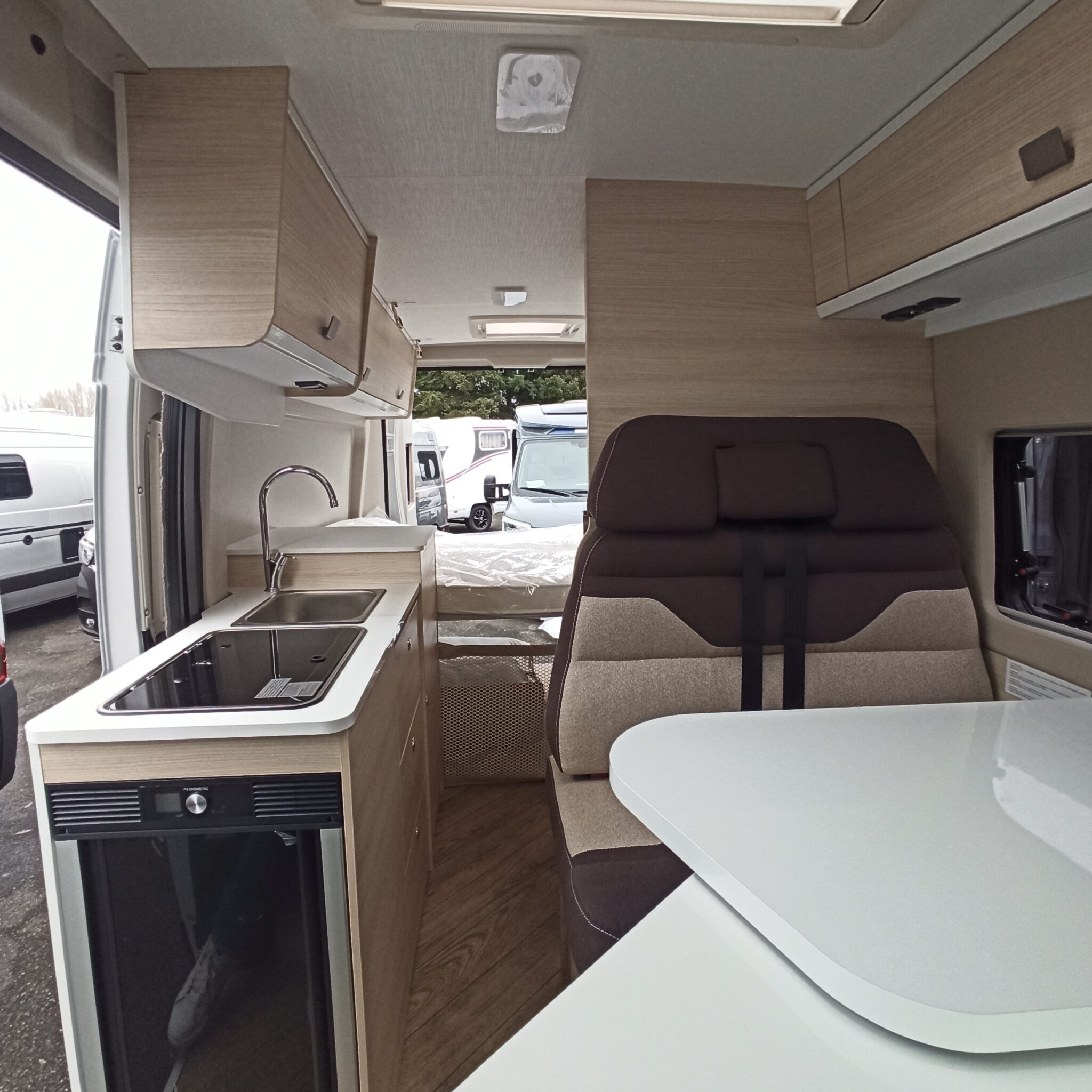 0000011516_fourgon_chausson_v594_first_line_fiat_2_2l_140cv_20247.jpg