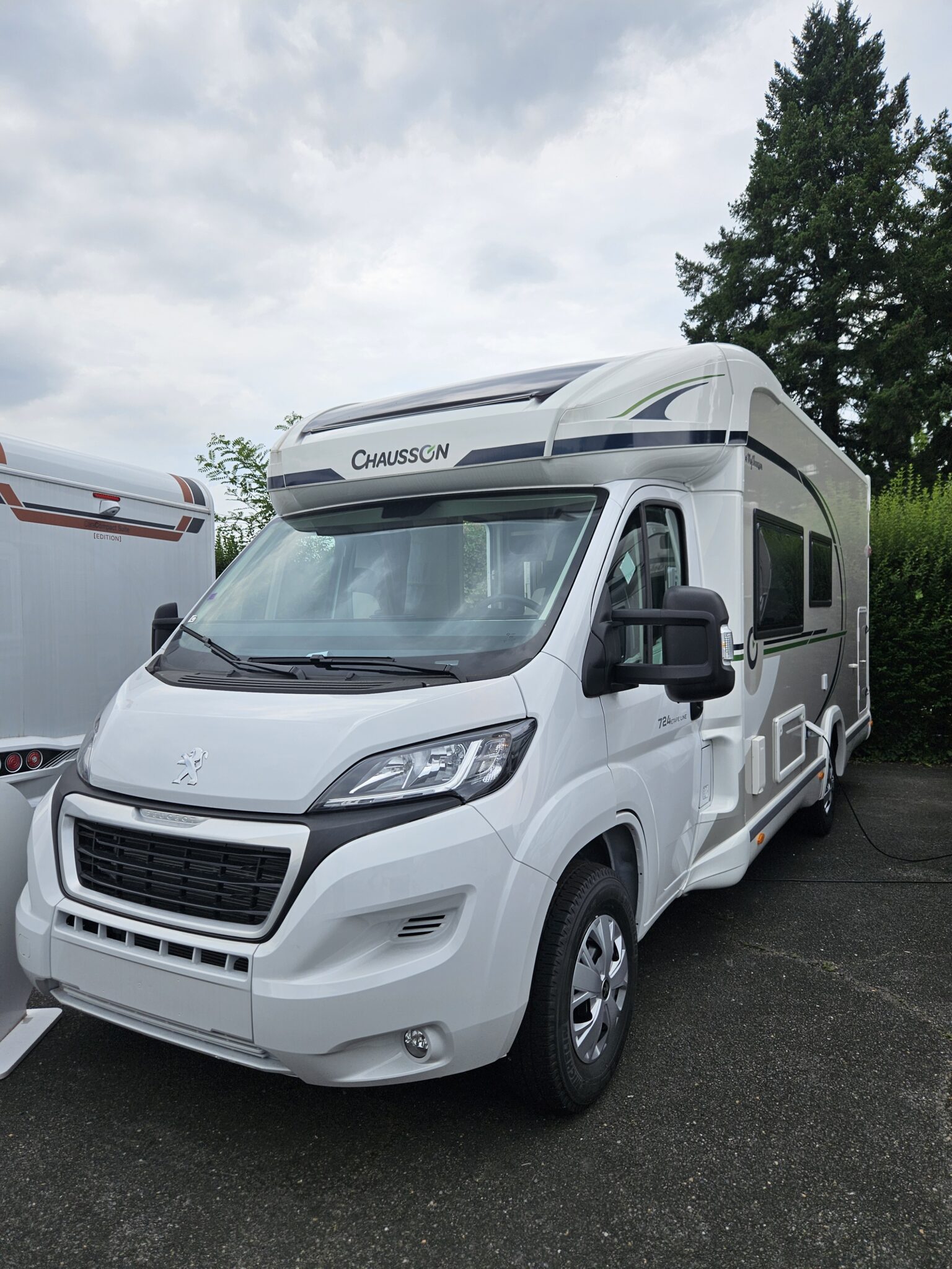 0000011671_profile_chausson_724_etape_line_peugeot_2_2l_140cv_20243.jpg