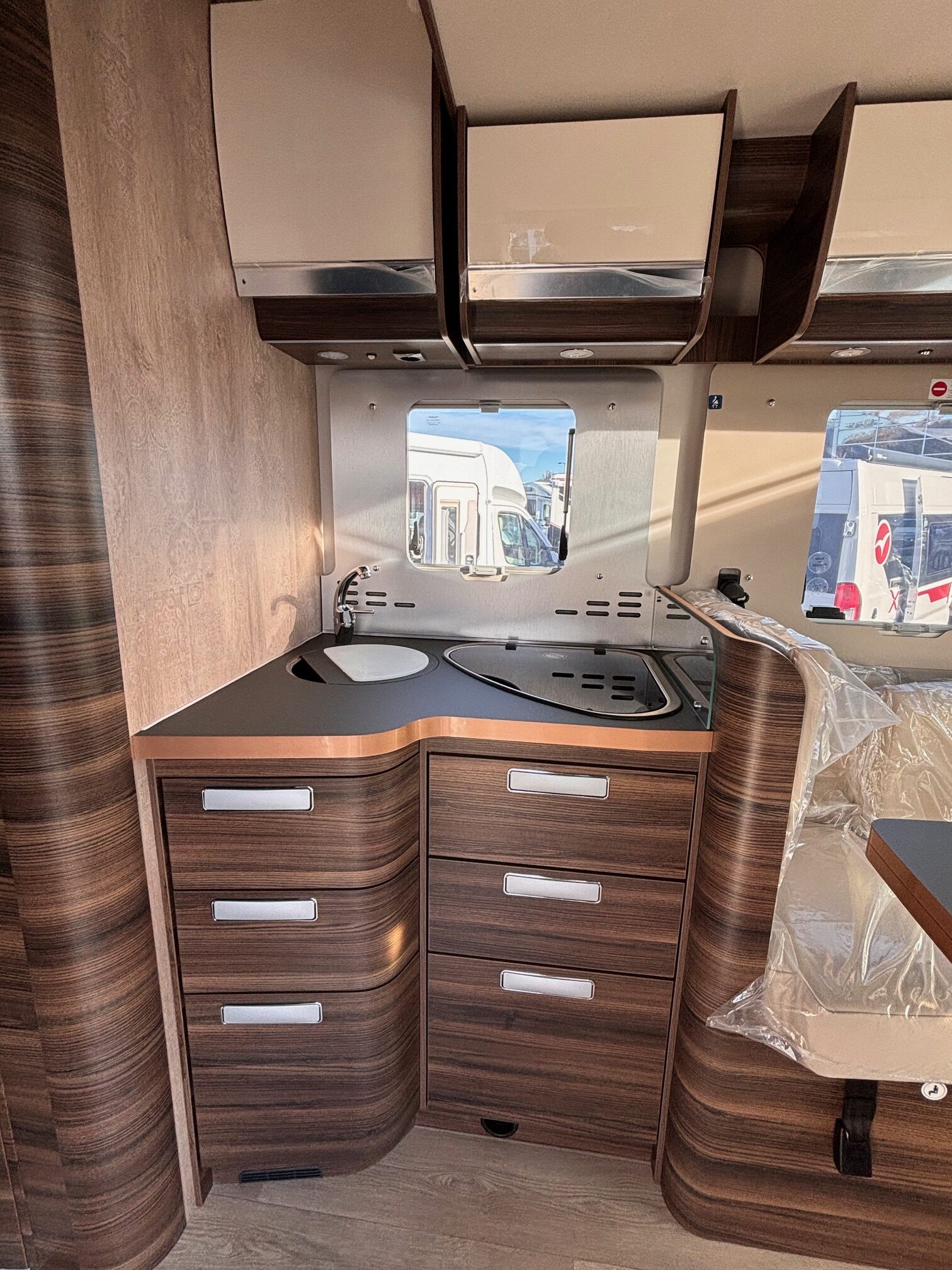 0000012007_profile_laika_ecovip_4012_ds_fiat_ducato_2_2l_140cv_20246.jpg