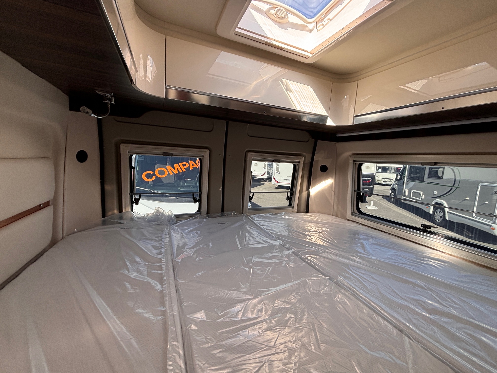 0000012307_fourgon_laika_ecovip_600_fiat_ducato_2_2l_140cv_20245.jpg