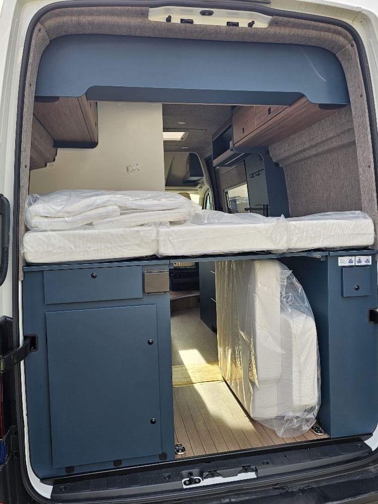 0000012480_fourgon_eriba_car_600_vw_crafter_2_0l_177cv_bva_20254.jpg