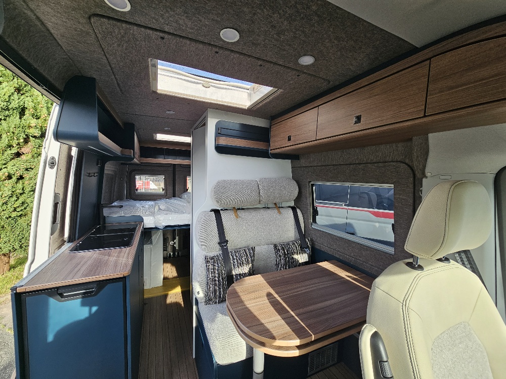 0000012480_fourgon_eriba_car_600_vw_crafter_2_0l_177cv_bva_20257.jpg