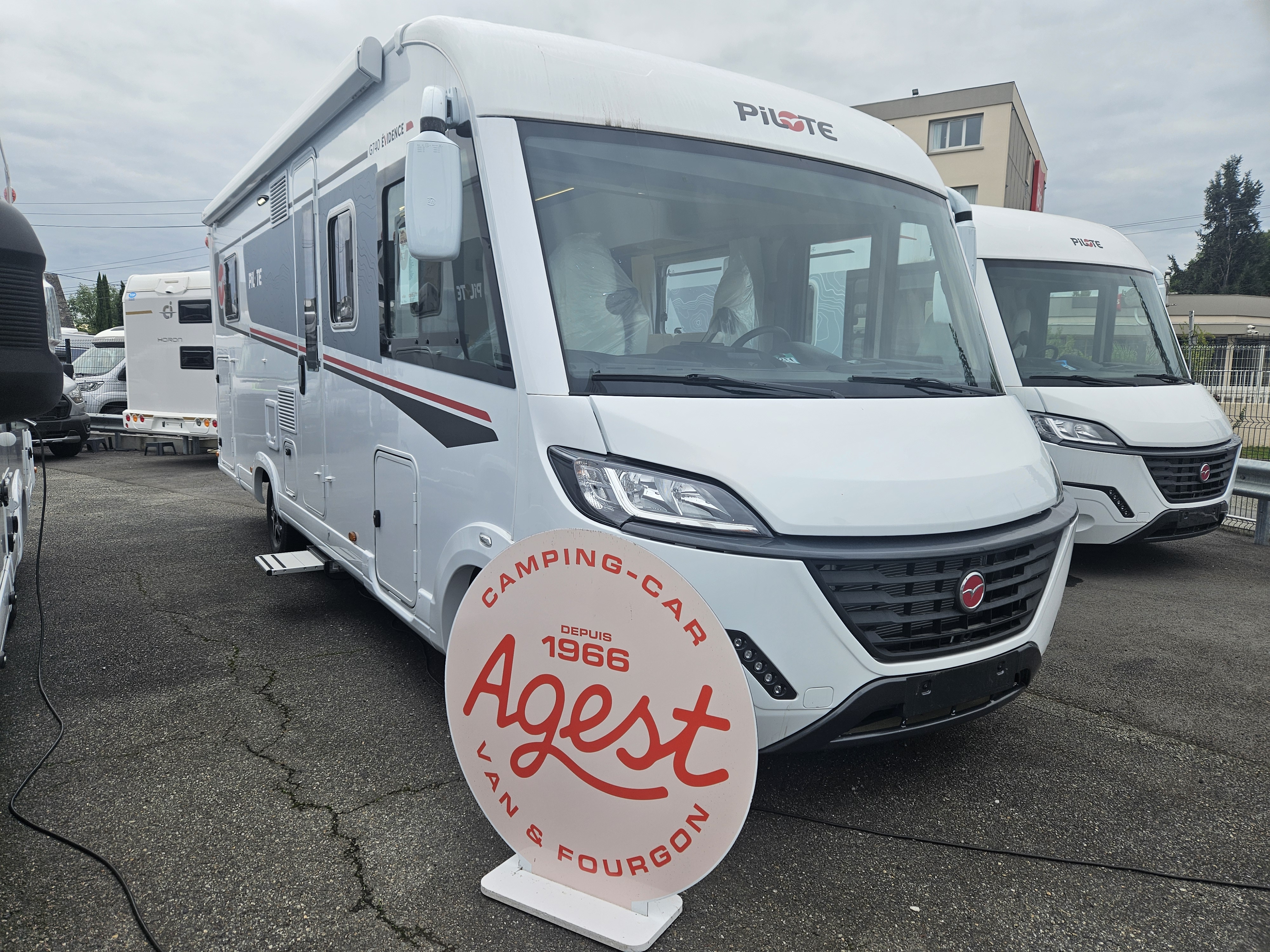 CAMPING CAR PILOTE G740 FC EVIDENCE