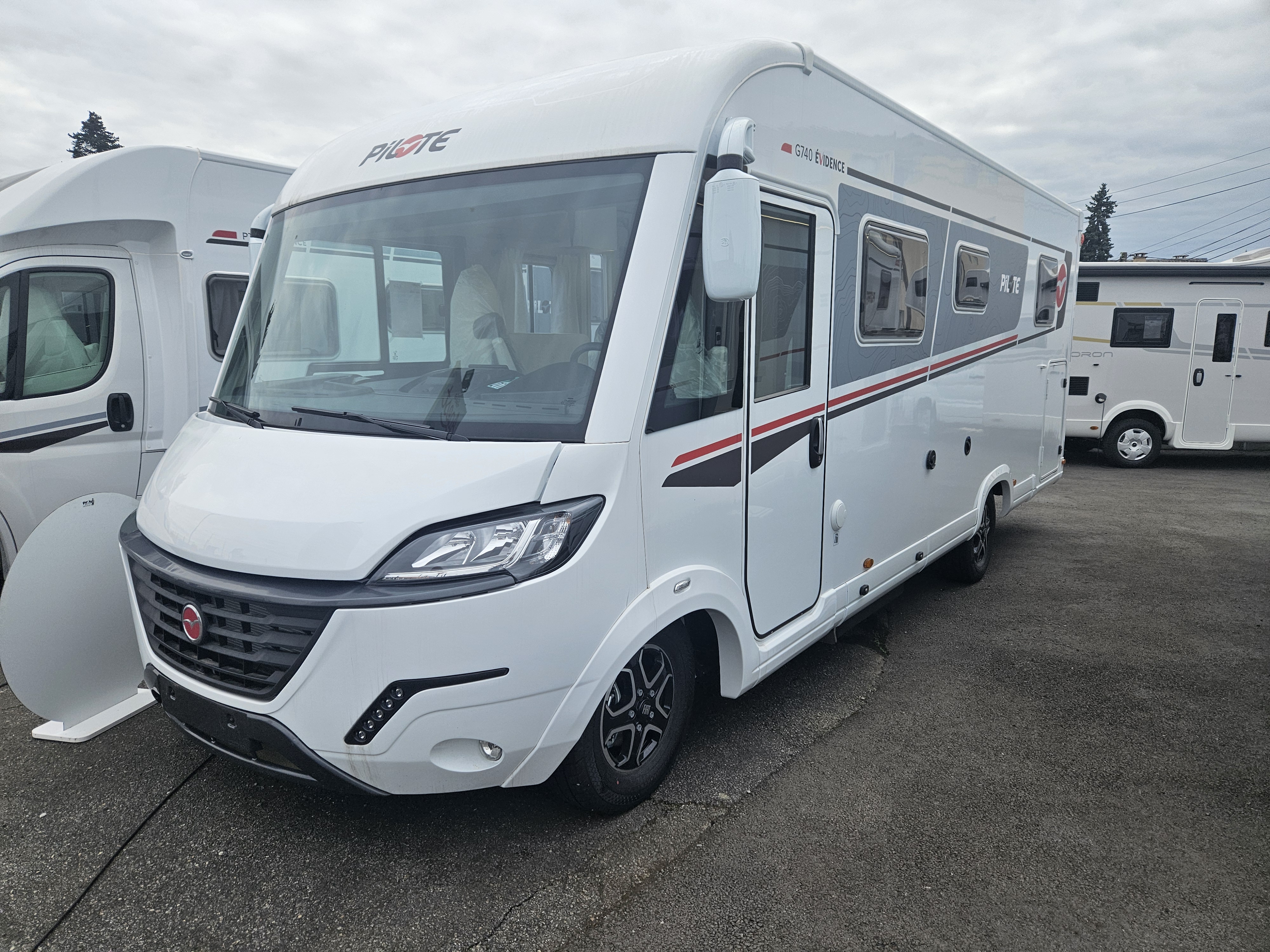 CAMPING CAR PILOTE G740 FC EVIDENCE