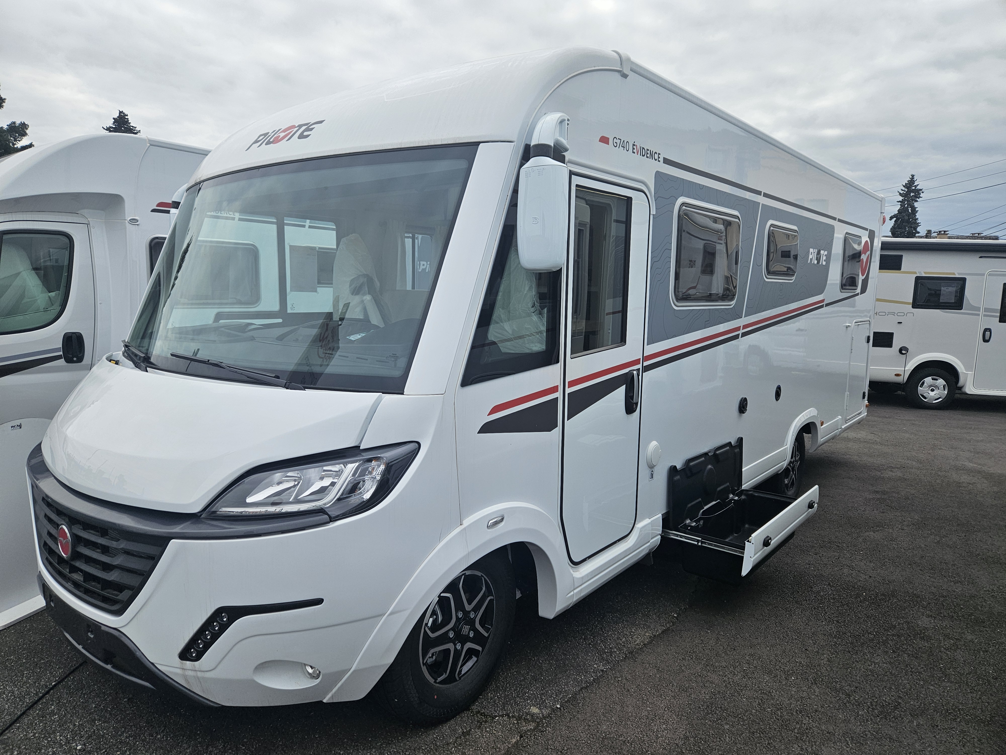 CAMPING CAR PILOTE G740 FC EVIDENCE