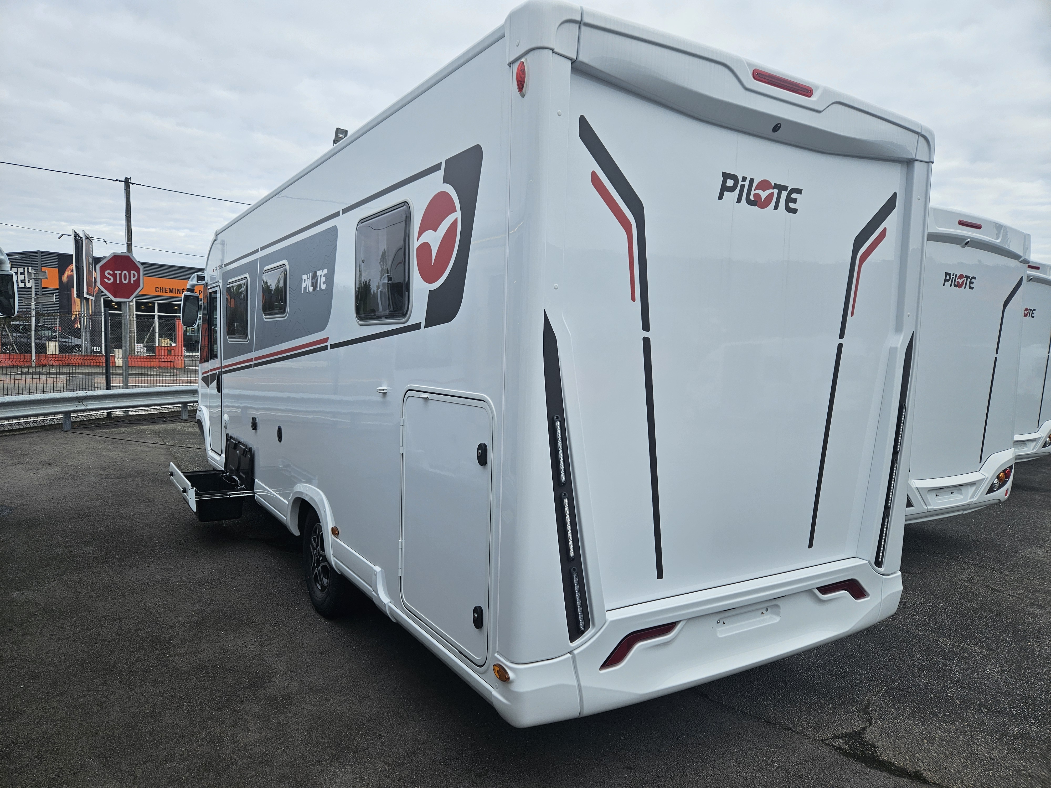 CAMPING CAR PILOTE G740 FC EVIDENCE