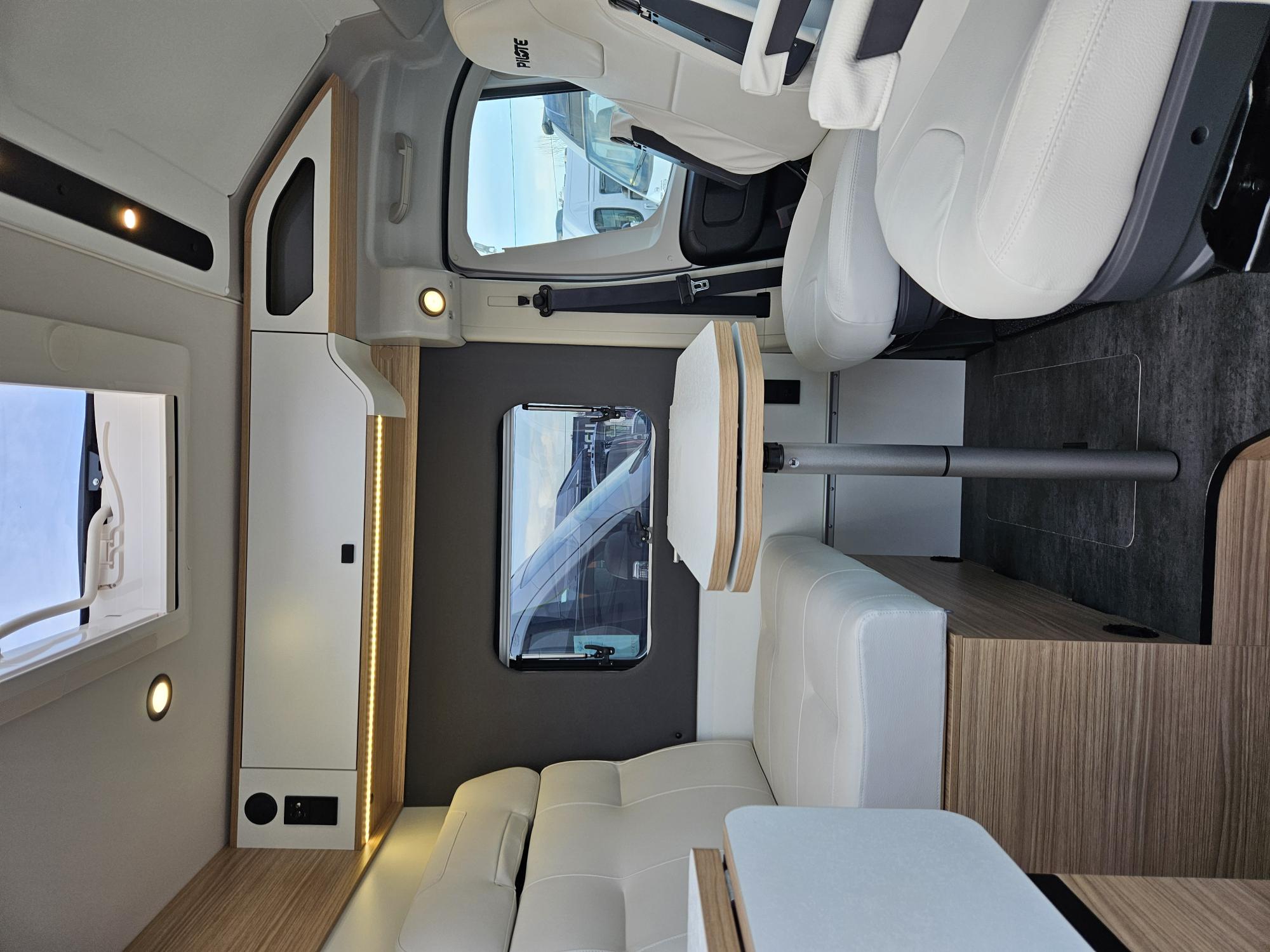 FOURGON PILOTE V600G EVIDENCE