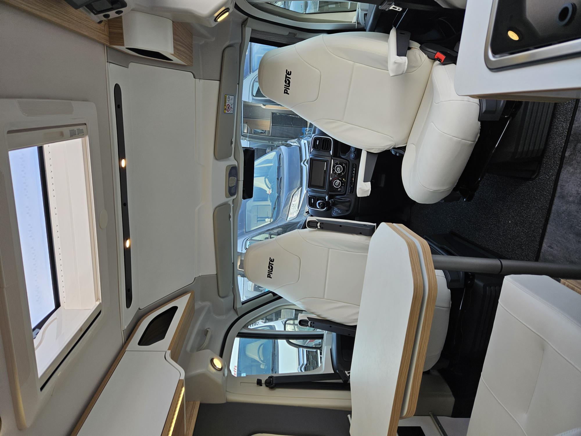 FOURGON PILOTE V600G EVIDENCE