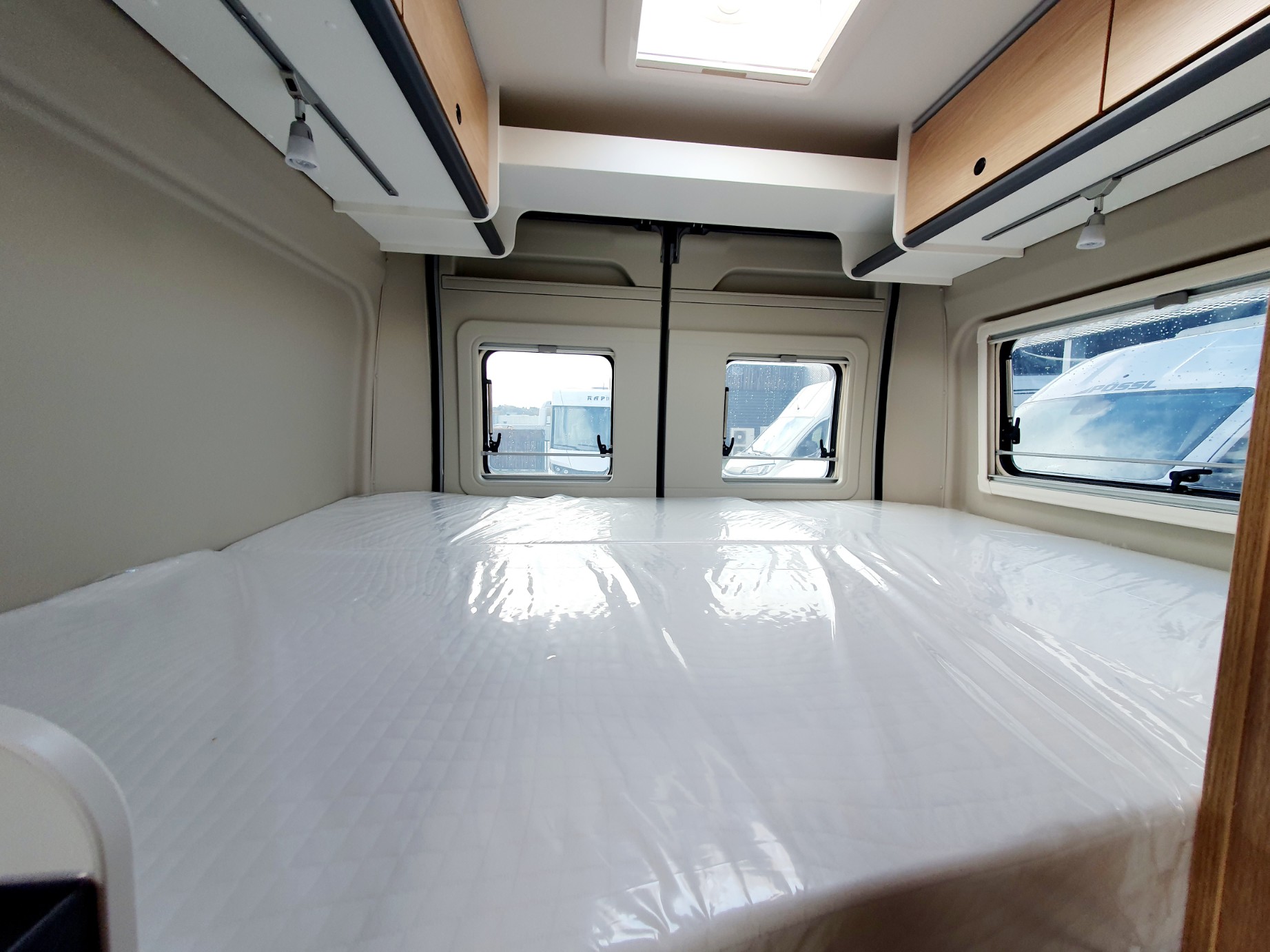 FOURGON SUNLIGHT CLIFF 600 X