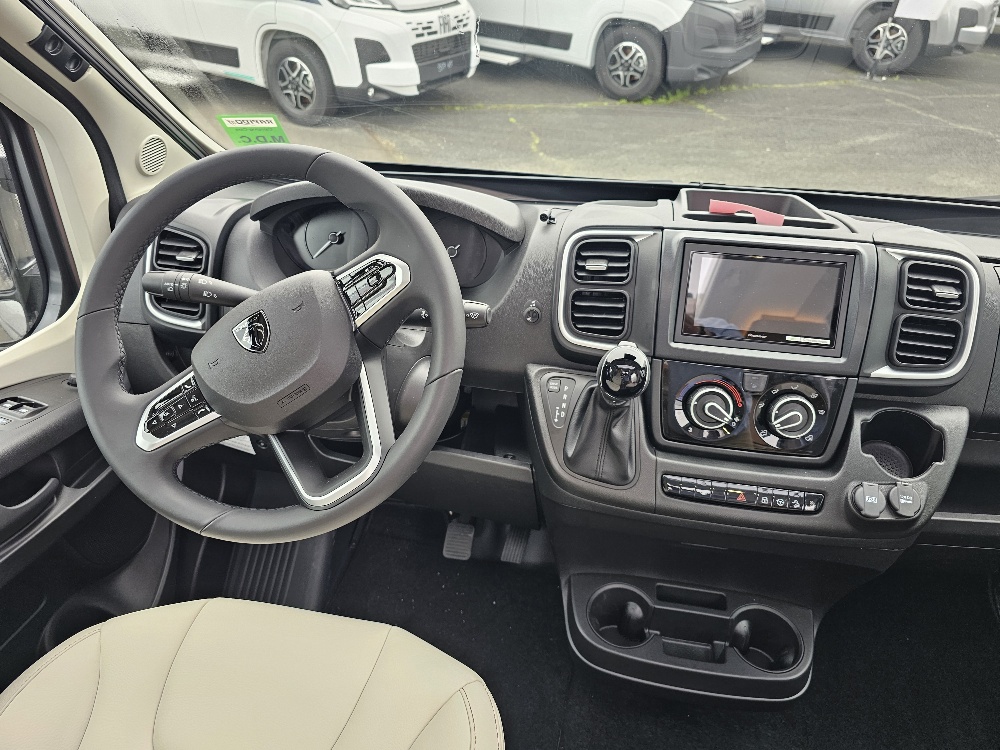 FOURGON CAMPEREVE MAGELLAN 643 SAPHIR