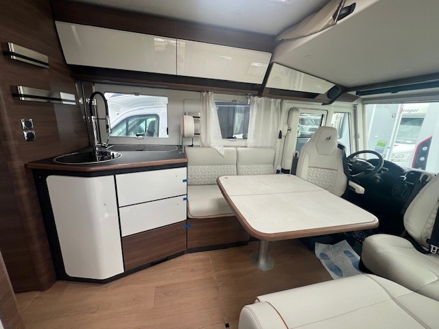 CAMPING CAR RAPIDO 8096 DF