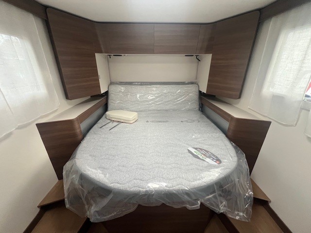 CAMPING CAR RAPIDO 8096 DF