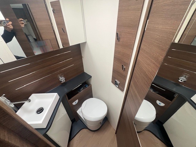 CAMPING CAR RAPIDO 8096 DF