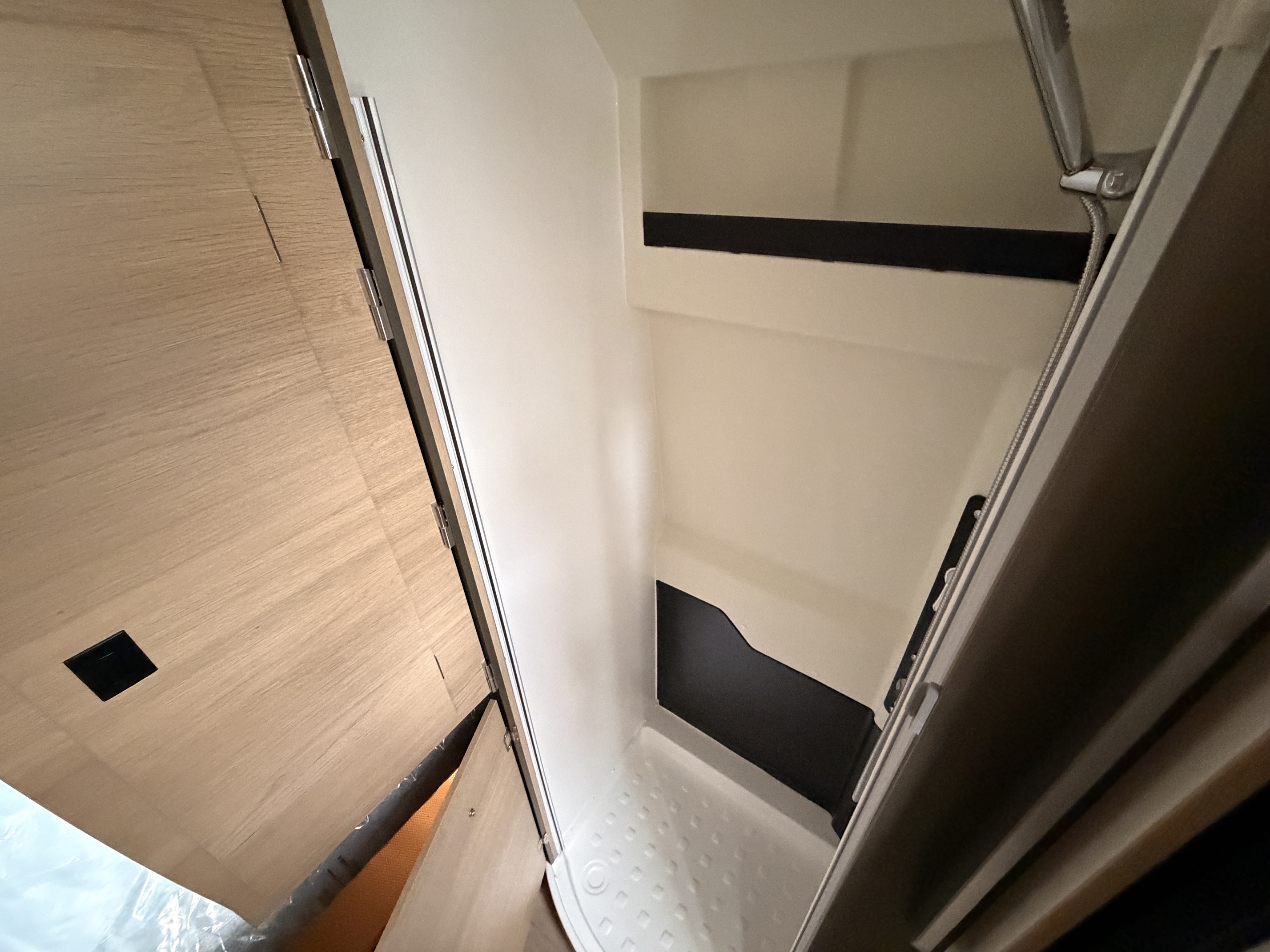FOURGON CAMPEREVE MAGELLAN 643 SAPHIR