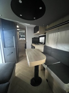 CAMPING CAR CHAUSSON 650 TITANIUM